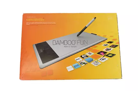 Bamboo_fun_pen_touch_piirtopoyta.jpg - Tietokoneiden oheislaitteet - A00000200 - 1