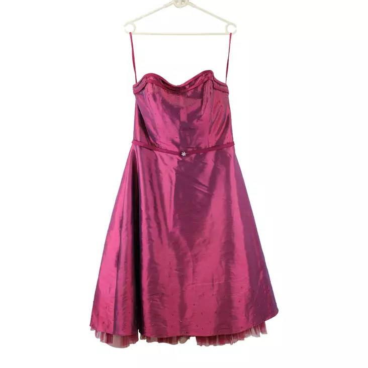 01092025_IMG_0657.jpeg - Käytetyt Naisten mekot ja hameet - A00002320 - 1