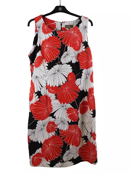 aventura_kukkamekko_kuva1.jpg - Käytetyt Naisten mekot ja hameet - A00001611 - 1