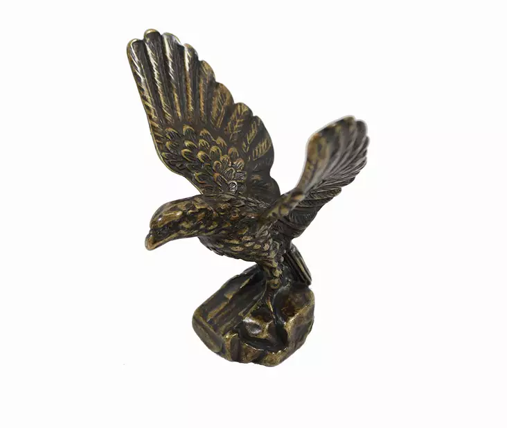 kotkafiguuri_kuva1.jpg - Käytetyt Koriste-esineet - A00000431 - 1