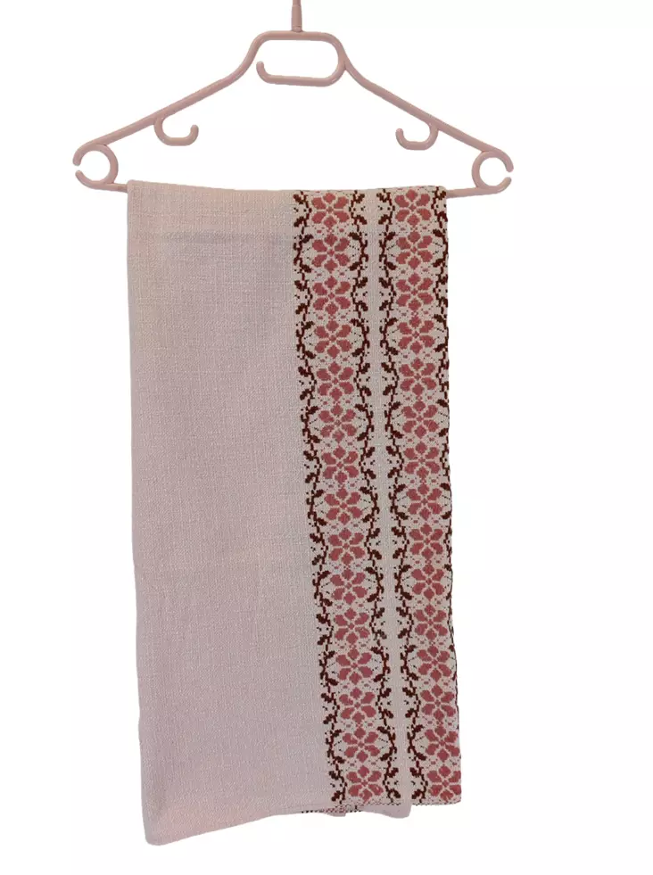 kukka_poytaliina_vaaleanpunainen.png - Käytetyt Pöytäliinat - A00001651 - 1