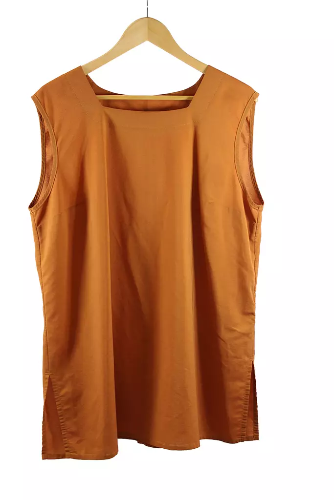 A00000751-20250721054136128.jpg - Käytetyt Naisten paidat ja topit - A00000751 - 1