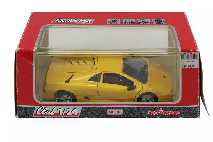 Lamborghini_diablo_auto_pienoismalli_laatikossa.jpg - Käyteyt Sisälelut - A00000212 - 1