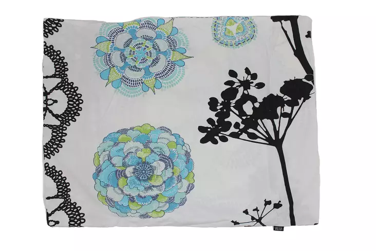 Vallila_Kirsikka_kukkii_Tanja_Orsjoki_tyynyliina.jpg - Käytetyt Liinavaatteet - A00000913 - 1