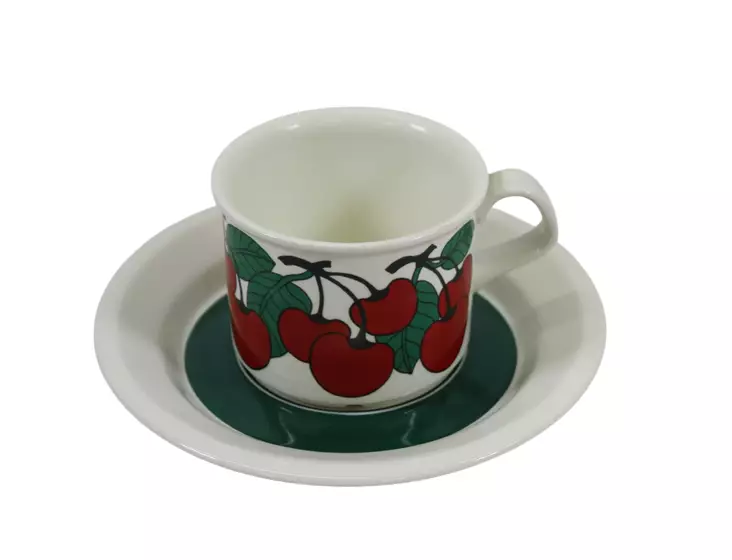 arabia_kirsikkakuppi_ja_lautanen.png - Käytetyt Mukit ja kahvikupit - A00000145 - 1