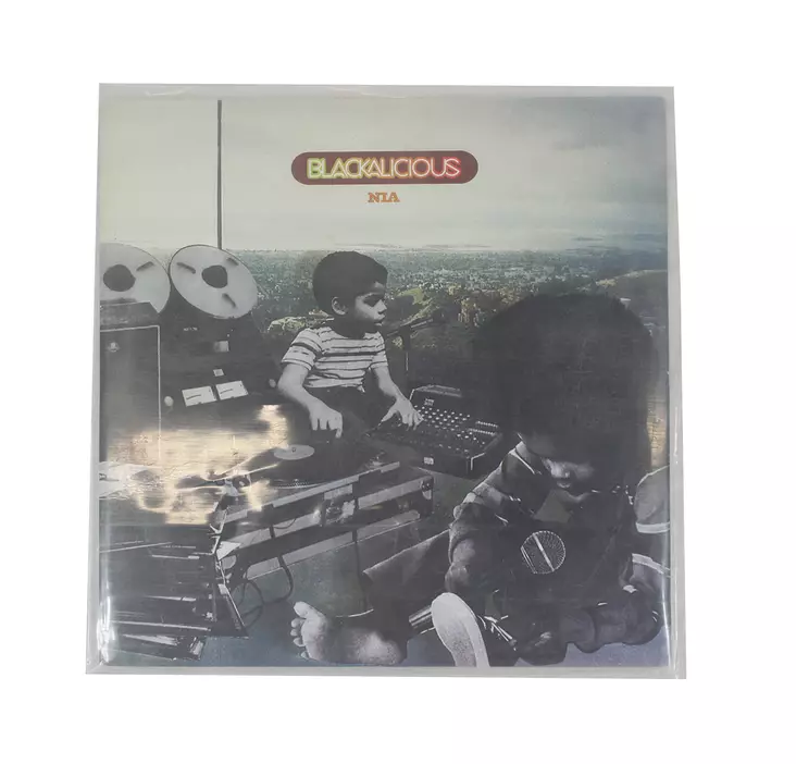 Blackalicious_nia_LP.jpg - Musiikki- ja elokuvakirjat - A00000048 - 1