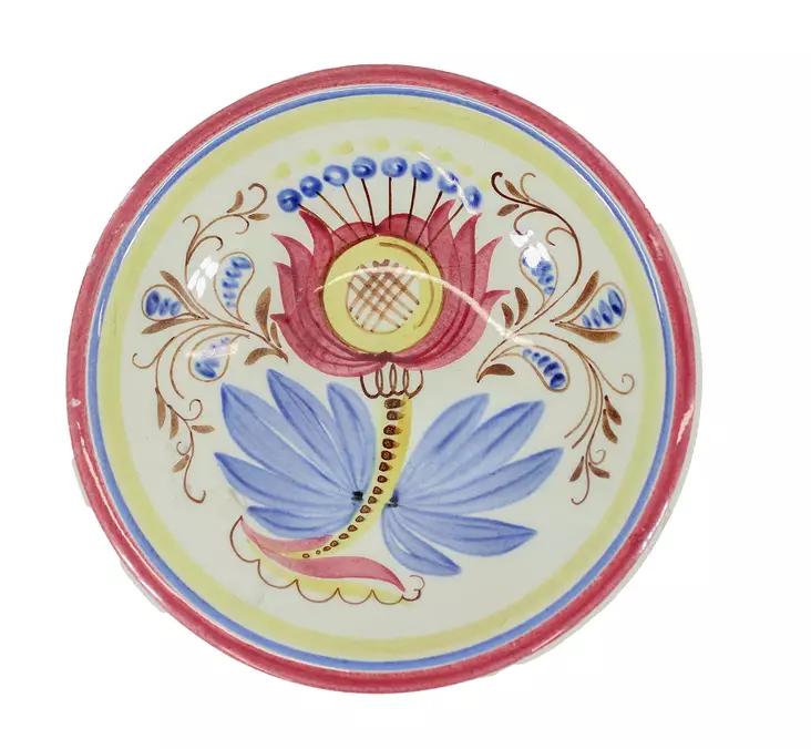 arabia_syvakoristelautanen_puna-sininenkukka_kuva1.jpg - Käytetyt Lautaset ja kulhot - A00000488 - 1